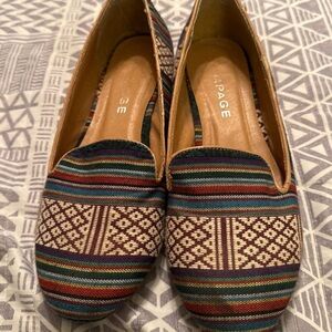 Hinge Multicolor Patterned Loafers
